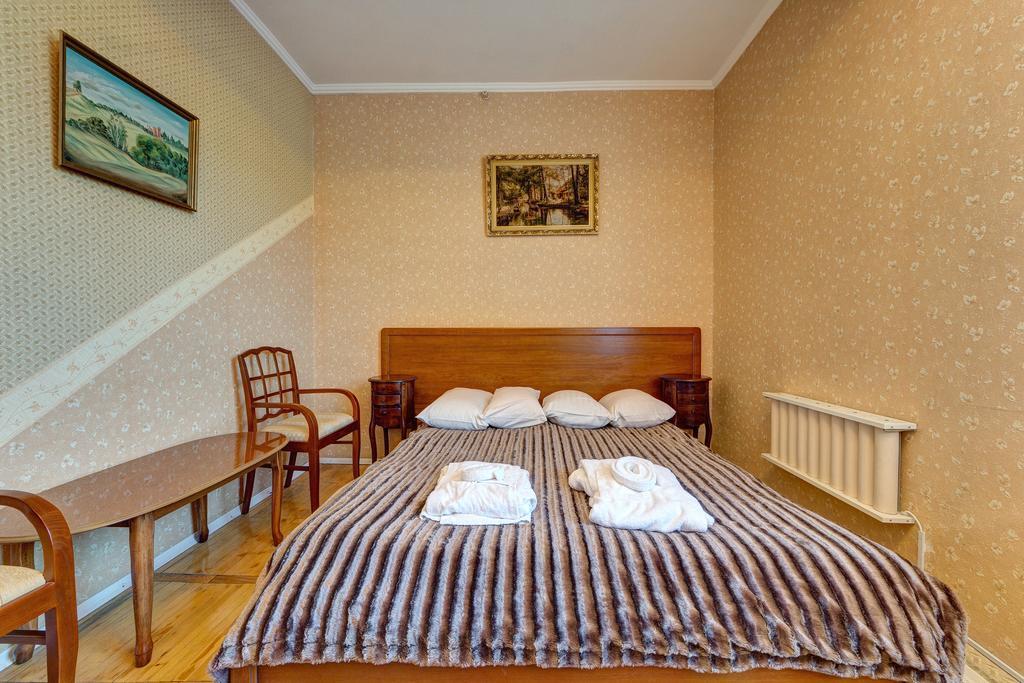 Aleksandria Hotel Kiev Bagian luar foto