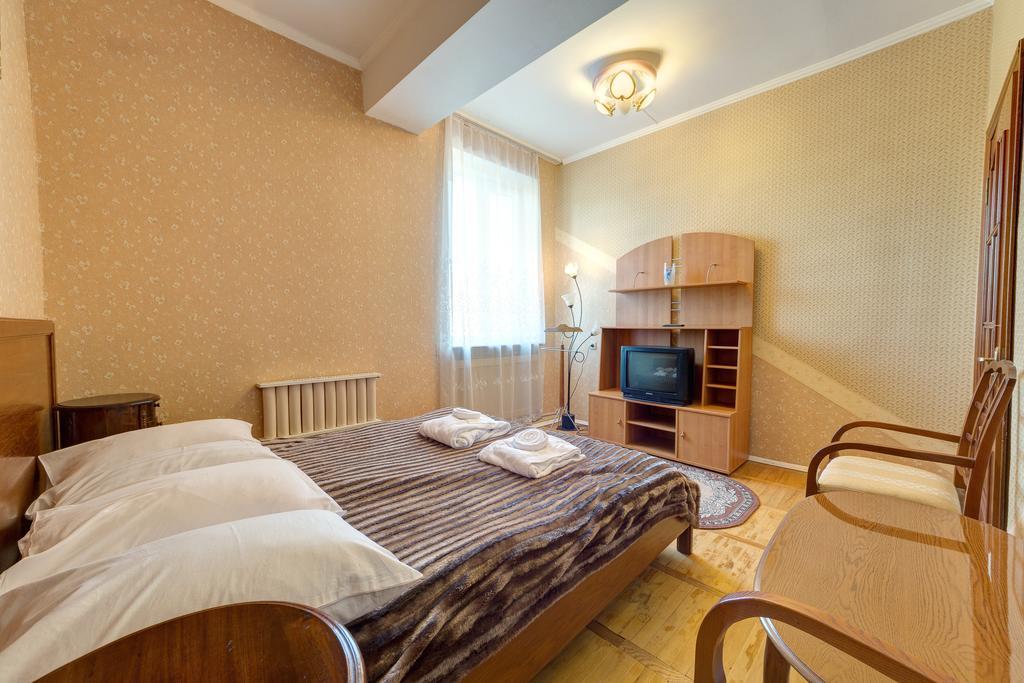 Aleksandria Hotel Kiev Bagian luar foto