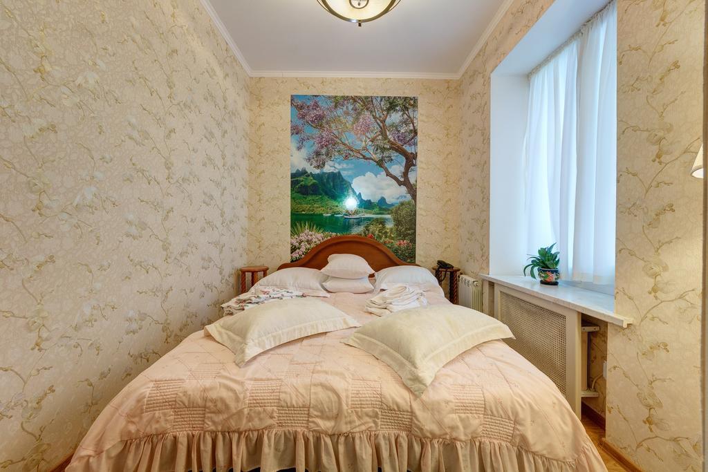 Aleksandria Hotel Kiev Bagian luar foto