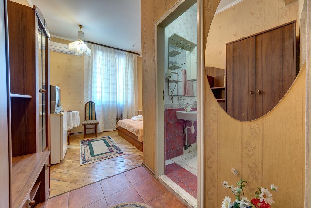 Aleksandria Hotel Kiev Bagian luar foto