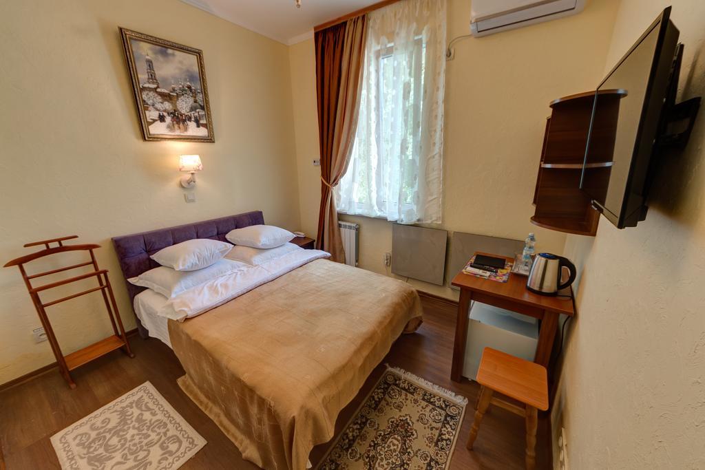 Aleksandria Hotel Kiev Bagian luar foto