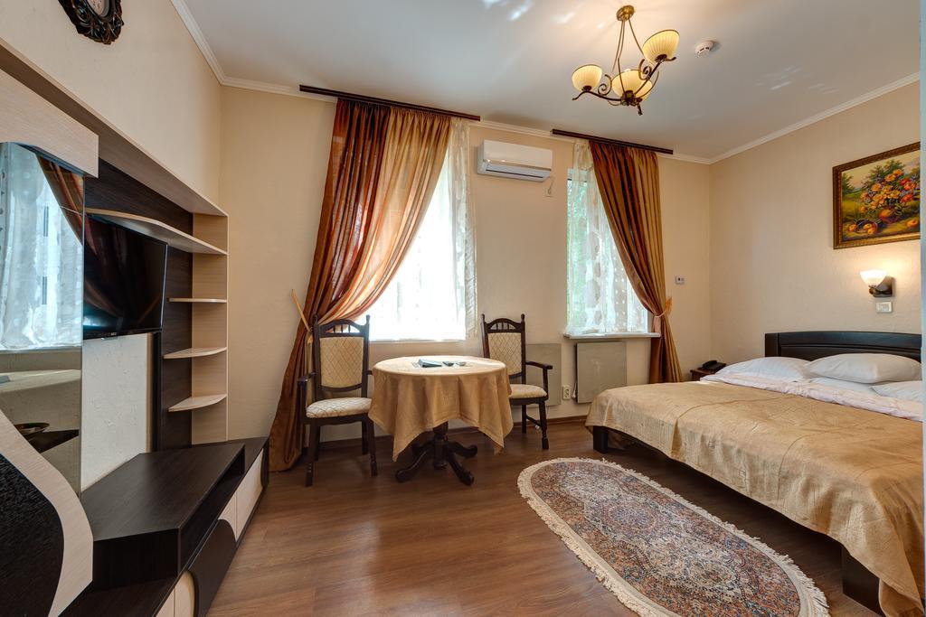 Aleksandria Hotel Kiev Bagian luar foto